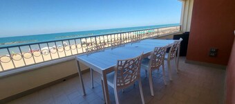 Blue house - apartment by the sea