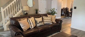 Cozy Family Home, Owners Suite near I-675, I-75 & I-285, I-20 & Atlanta airport