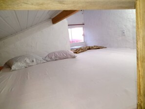 1 soverom, strykejern/-brett, wi-fi og sengetøy