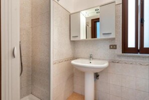 Douche, bidet