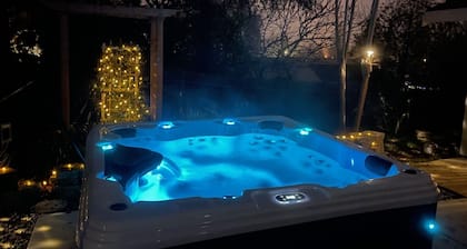 Cozy 5BR Ranch Home with Hot Tub in Quiet Folsom Neighborhood