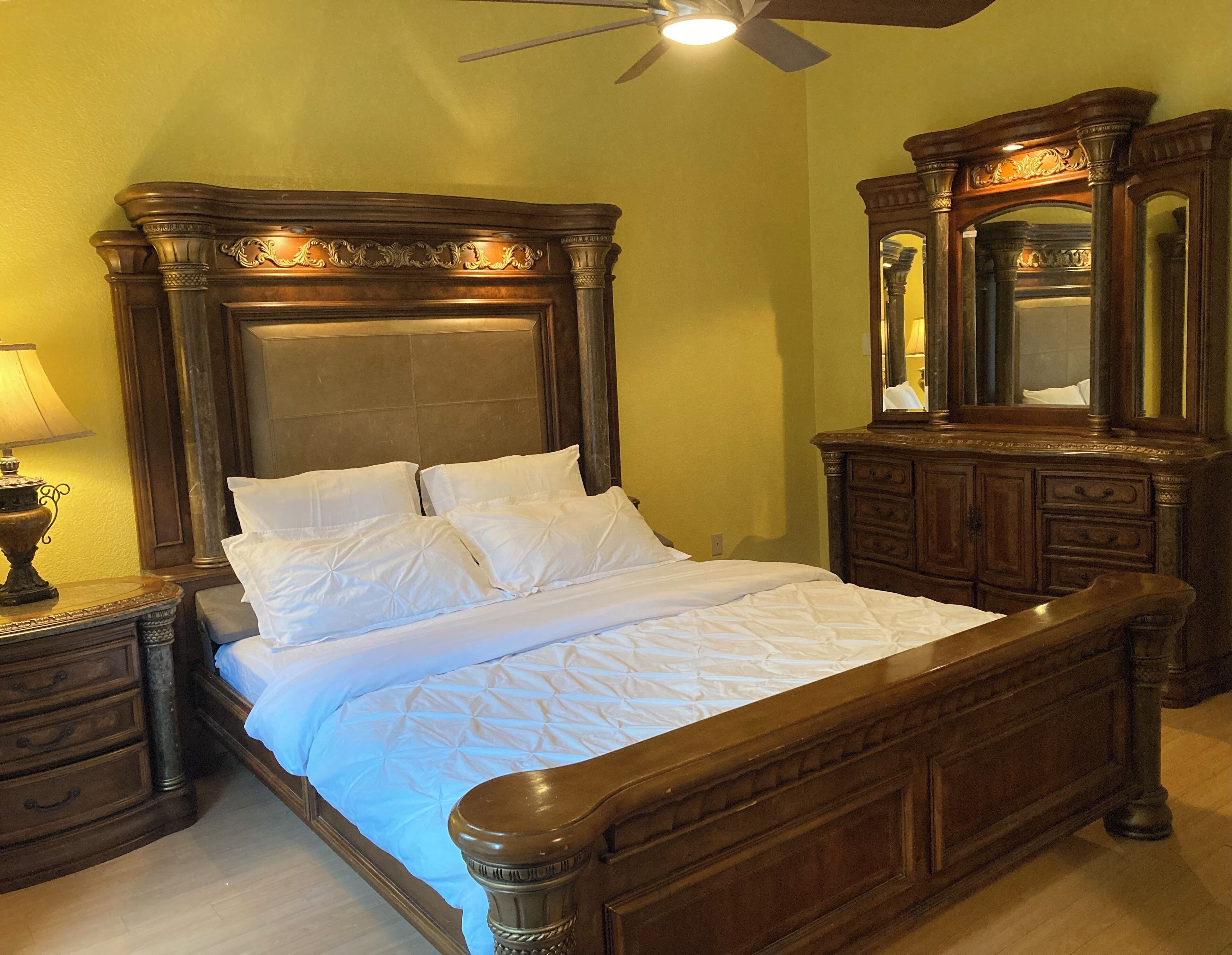 5 bedrooms, desk, iron/ironing board, free WiFi