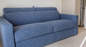 TV - Mialmare Nord - Marcelli, new three-room apartment in the center facing the sea (Marcelli)