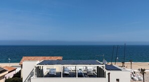 Beach - Mialmare Nord - Marcelli, new three-room apartment in the center facing the sea (Marcelli)
