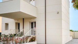 Exterior - Mialmare Nord - Marcelli, new three-room apartment in the center facing the sea (Marcelli)