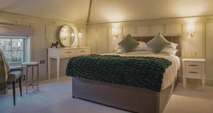 The Crown Inn at Burnham Beeches