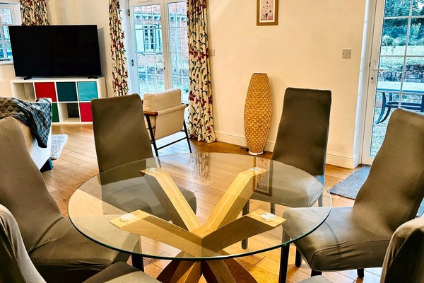 Family Cottage | Living area | Smart TV