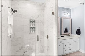 Hårføner, håndklær, såpe og sjampo