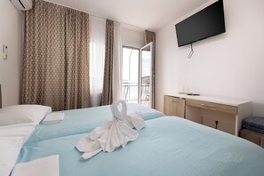 Minibar, in-room safe, desk, laptop workspace