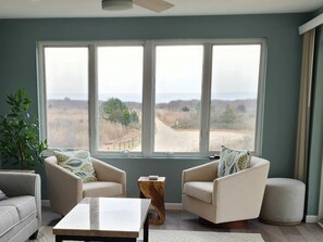 Smart TV, fireplace - A beautiful beachfront property stunning views of the beach, and Atlantic City. (Brigantine)