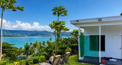 Nananu-I-Ra Oceanfront House - Island Escape