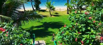 Nananu-I-Ra Oceanfront House - Island Escape