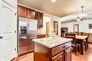 Fridge, microwave, dishwasher, blender - Tranquility await @ J Oasis HotTub~Wine~GameRoom
(Colorado Springs)