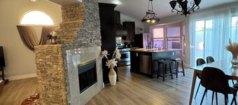 Cozy Boho house in a quiet community, in N Las Vegas. 10-12 miles to the Strip