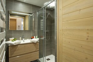 Towels, soap, shampoo, toilet paper - Accès direct aux pistes | T2 tout équipé + balcon (Alpe d'Huez)