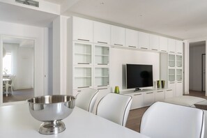 Interior - Pure White - My Home in Como (Como)