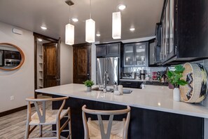 Fridge, microwave, oven, stovetop - WALK to Cabriolet & Shuttle with Resort Amenities (Park City)