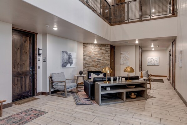Lobby - WALK to Cabriolet & Shuttle with Resort Amenities (Park City)