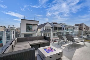 Terrace/patio - Stunning Newport Beach House - Location! (Newport Beach)