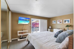 3 bedrooms, desk, iron/ironing board, free WiFi