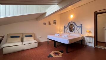 2 多间卧室、熨斗/熨衣板、WiFi、床单