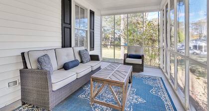 Historic 3BR with Porch & Fire Pit near Downtown