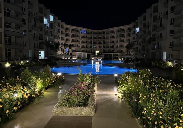 Pool - Studio Apartment Available for Rent in Hurghada
on the red sea shores. (Hurghada)