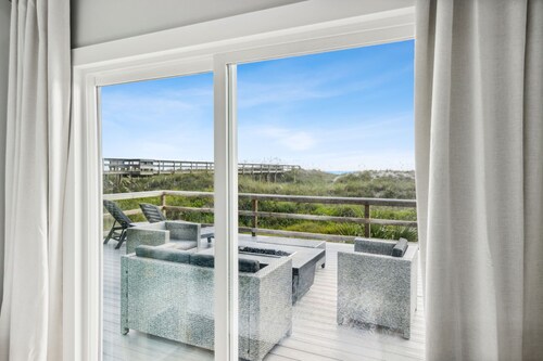 Direct Oceanfront | N Fletcher Beach House | All Rooms Oceanfront | Huge Deck | Bell's Retreat