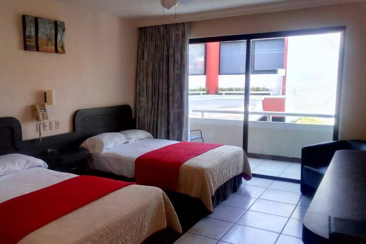 1 bedroom, in-room safe, desk, iron/ironing board