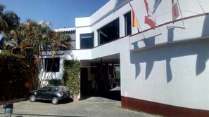 Façana frontal de l'allotjament