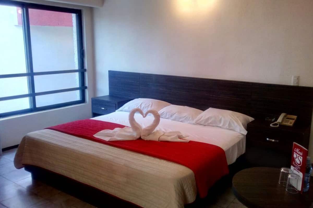 Superior Room | 1 bedroom, in-room safe, desk, iron/ironing board