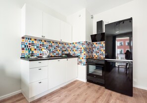 Kühlschrank, Ofen, Herdplatte, Geschirrspüler