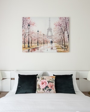 2 bedrooms, iron/ironing board, WiFi, bed sheets - Brzeziny Deluxe Apartment (Warszawa)