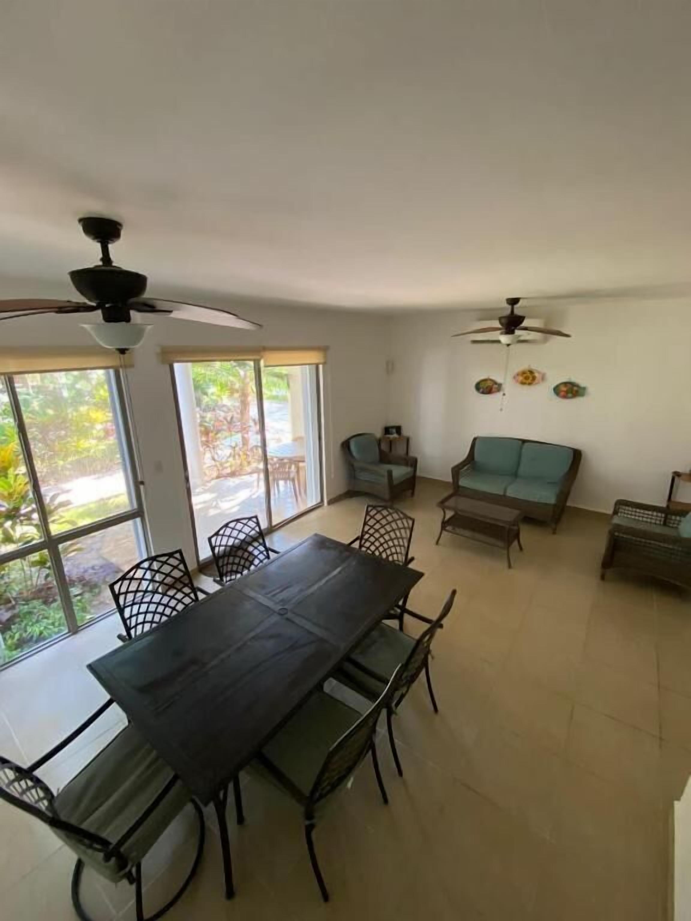 Family House | Living room | Flat-screen TV