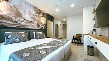 2 Schlafzimmer, Schreibtisch, laptopgeeigneter Arbeitsplatz