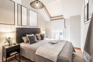 1 dormitori, planxa i posts de planxar, wifi i roba de llit 