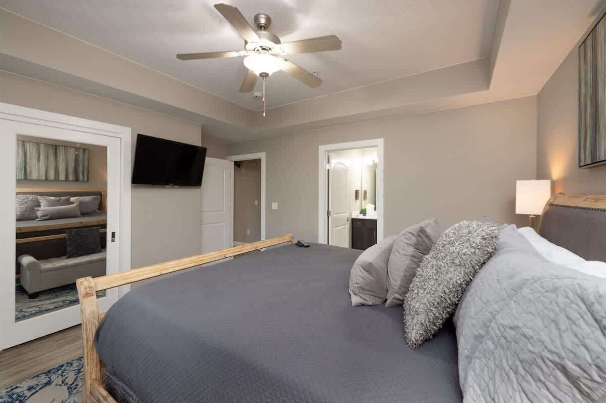 2 bedrooms, iron/ironing board, WiFi (free), bed sheets