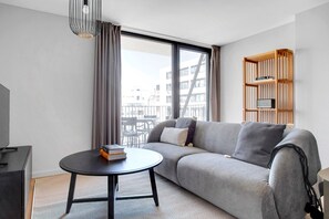 Fernseher, Stereoanlage