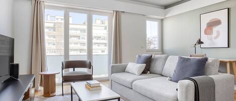 Fernseher, Stereoanlage