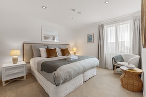 Design Apartment | 2 bedrooms, iron/ironing board, free WiFi