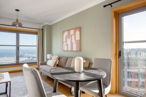 Fernseher, Stereoanlage