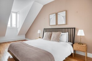 2 bedrooms, iron/ironing board, WiFi, bed sheets - Blueground | Baixa, completely furnished (Lisbon)