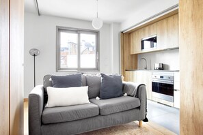 Fernseher, Stereoanlage