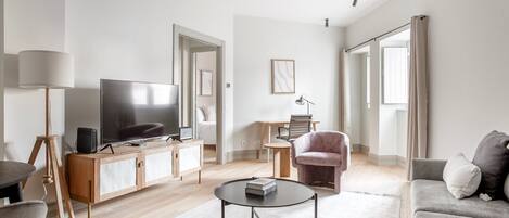 Télévision, chaîne hi-fi