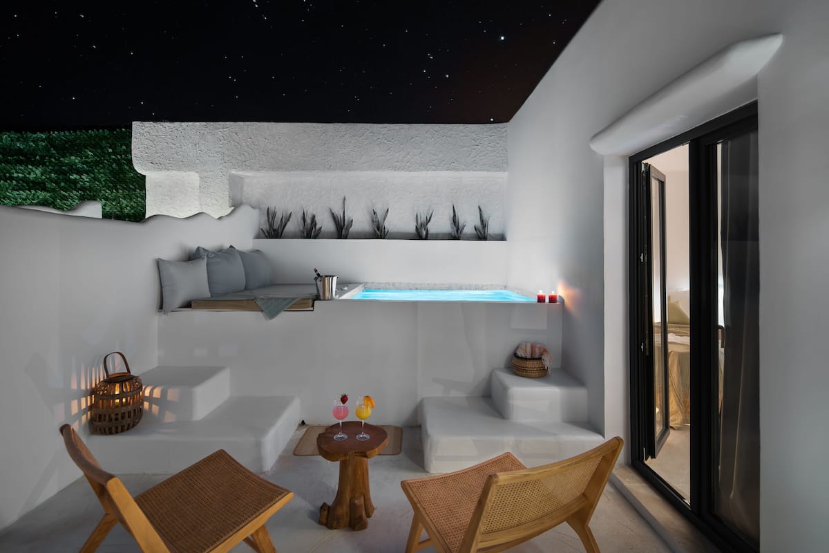 Junior Suite, Hot Tub | Private spa tub