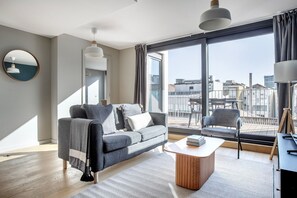 Télévision, chaîne hi-fi