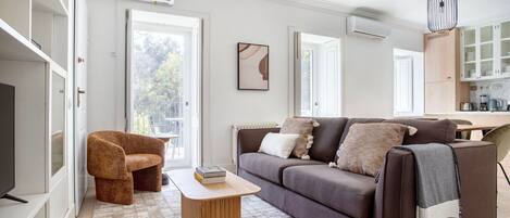 Fernseher, Stereoanlage