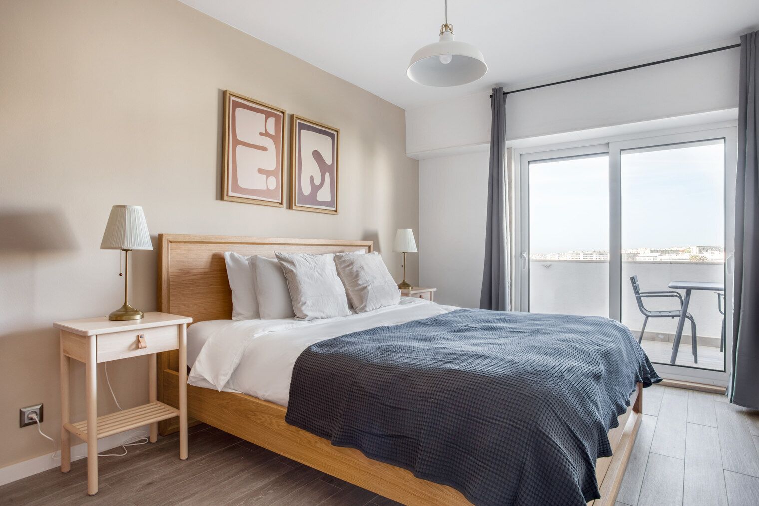 2 makuuhuonetta, silitysrauta/-lauta, Wi-Fi, vuodevaatteet