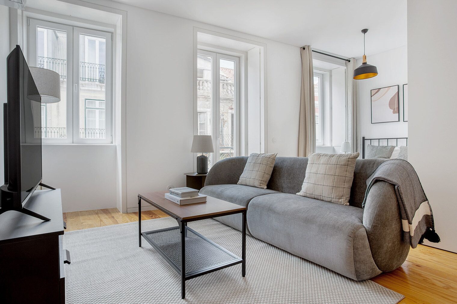 Télévision, chaîne hi-fi