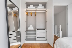 2 bedrooms, iron/ironing board, WiFi, bed sheets - Blueground | Saldanha, fully furnished (Lisbon)